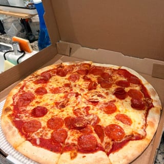 Giant Pizza