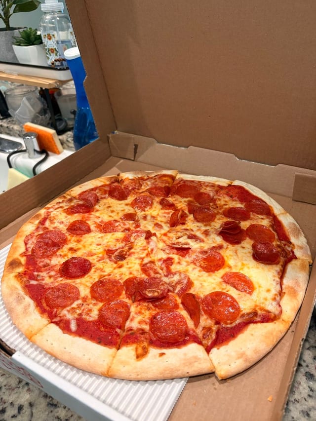 Giant Pizza.